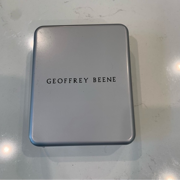 Geoffrey Beene black trifold wallet - Picture 7 of 7